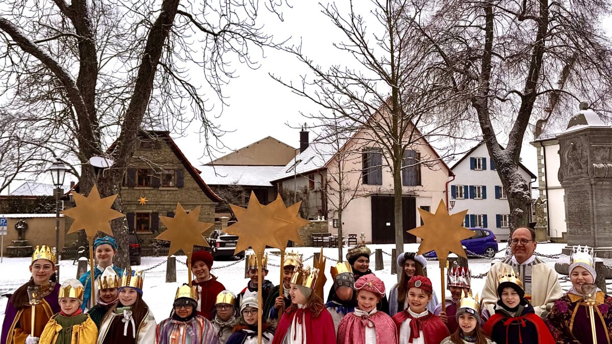 Sternsinger bringen in Grafenrheinfeld den Segen von Haus zu Haus