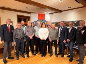 LANGJÄHRIGE BLUTSPENDERINNEN UND BLUTSPENDER 