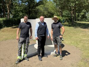 REGIONALBUDGET ERM&Ouml;GLICHT ZWEI NEUE UMKLEIDESCHNECKEN AM NATURBADESEE