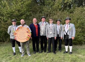 DIE GEMEINDE GRATULIERT DEM NEUEN SCH&Uuml;TZENK&Ouml;NIG ROLAND ANETSBERGER